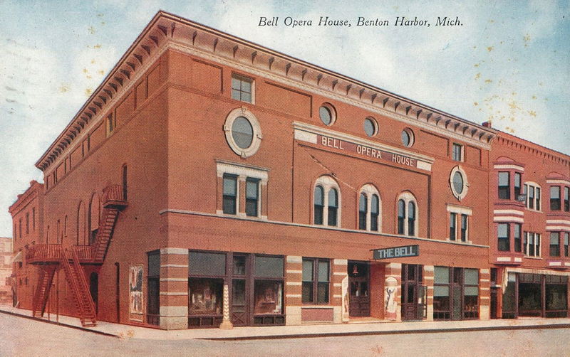 Bell Opera House - Vintage Postcard